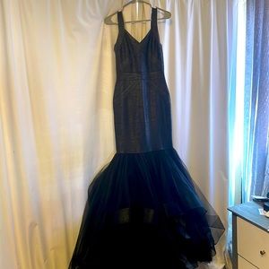 Beautiful black BodyCon formal dress,only worn for a 2hour photoshoot